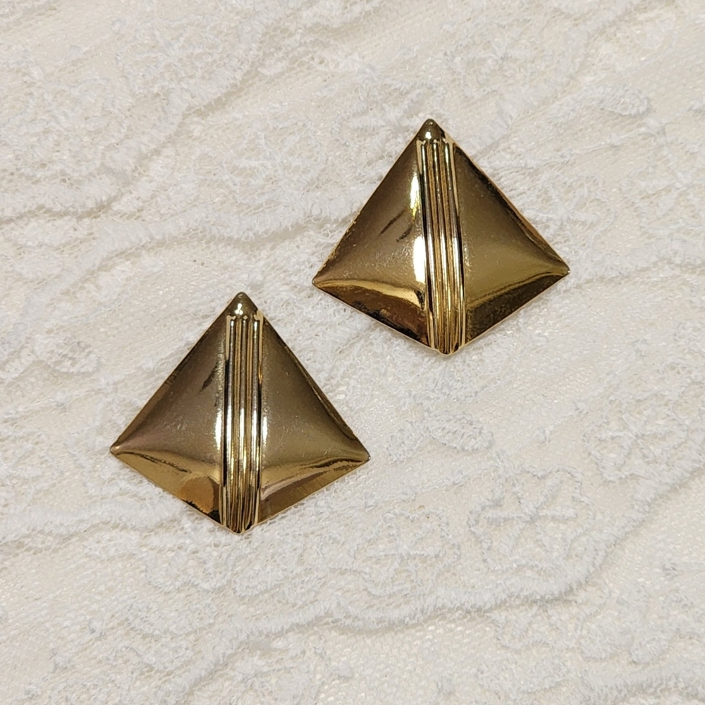 Vintage Estate Jewelry Gold Toned Metal Triangle Abstract Pierced Earrings